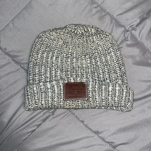 Love your Melon cuffed beanie in speckled brown/black